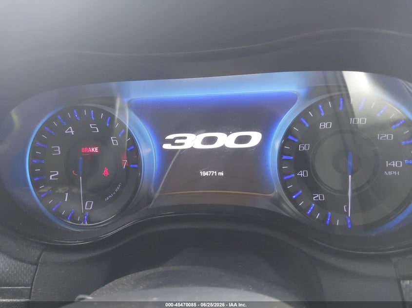 2015 Chrysler 300 VIN 2C3CCABGXFH903964 IAAI salvage auction — FRONT & REAR, Salvage Title, sold $675 on 2026-07-25 (photo 7)