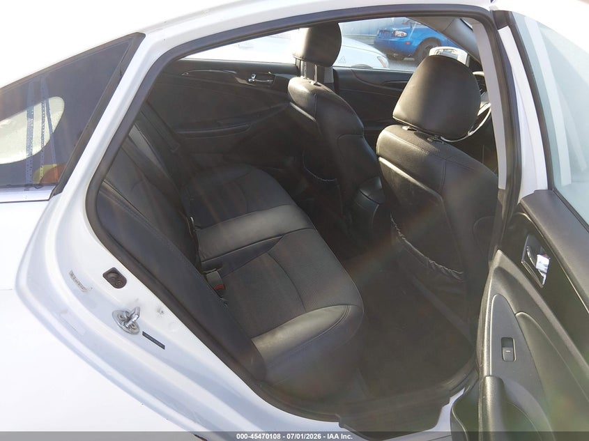 2014 Hyundai Sonata VIN 5NPEC4AC3EH873801 IAAI salvage auction — NORMAL WEAR, Original (Kentucky), sold $250 on 2026-07-29 (photo 8)