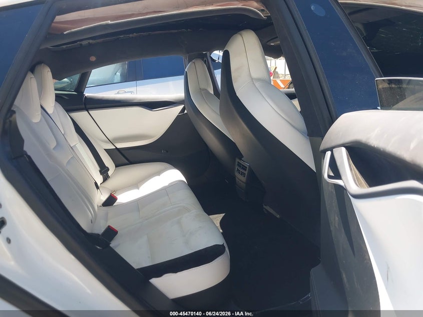 2019 Tesla Model s VIN 5YJSA1E27KF348811 IAAI salvage auction — FRONT END, Salvage Title, sold $2,600 on 2026-08-02 (photo 8)