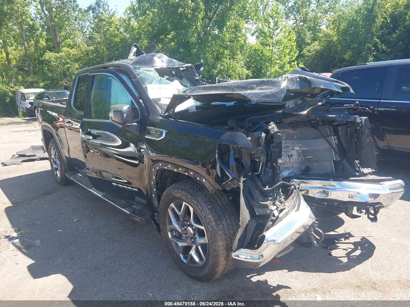 2025 Gmc VIN 3GTUUDED5SG243181 IAAI salvage auction — ROLLOVER, Salvage Title, sold $3,000 on 2026-08-01 (photo 1)