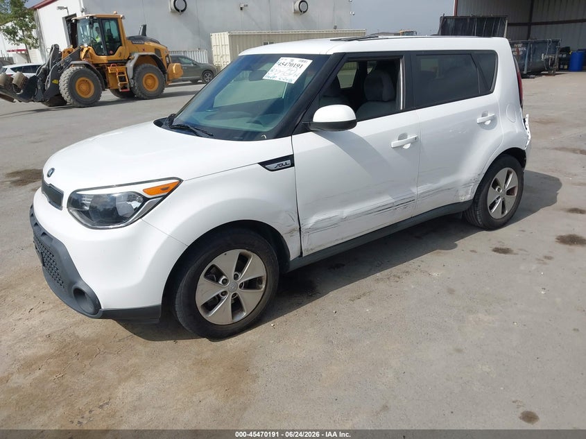 2015 Kia Soul VIN KNDJN2A22F7186061 IAAI salvage auction — LEFT SIDE, Salvage (California), sold $1,475 on 2026-07-20 (photo 2)