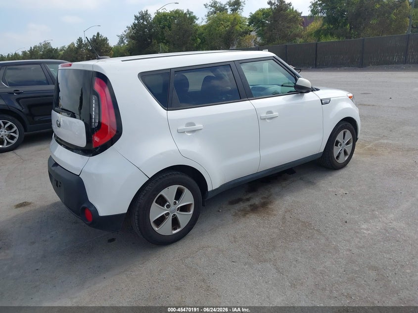 2015 Kia Soul VIN KNDJN2A22F7186061 IAAI salvage auction — LEFT SIDE, Salvage (California), sold $1,475 on 2026-07-20 (photo 4)