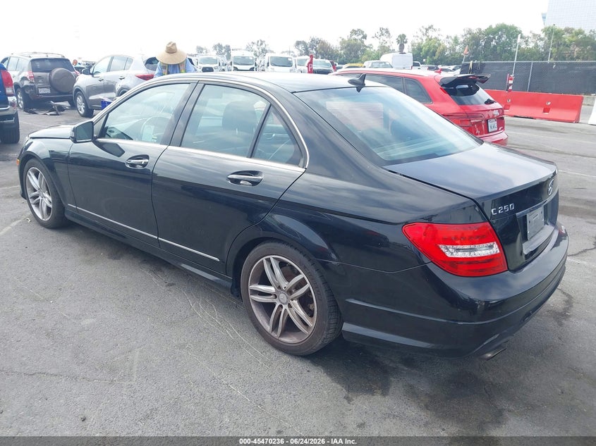 2014 Mercedes-benz C-klasse VIN WDDGF4HB6EA957928 IAAI salvage auction — FRONT END, Salvage (California), sold $1,550 on 2026-07-24 (photo 3)