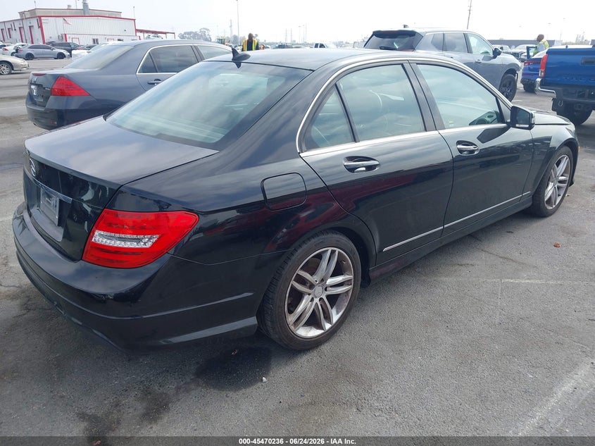 2014 Mercedes-benz C-klasse VIN WDDGF4HB6EA957928 IAAI salvage auction — FRONT END, Salvage (California), sold $1,550 on 2026-07-24 (photo 4)
