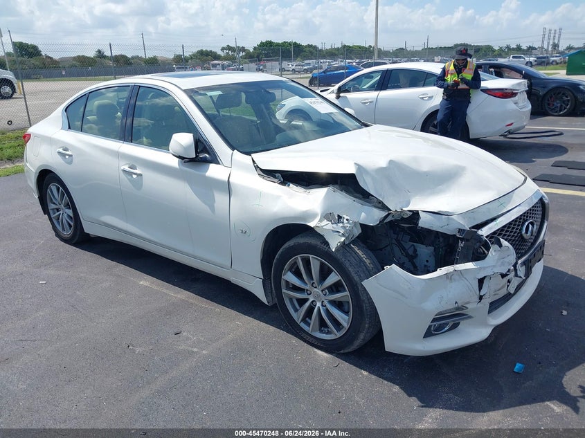 2014 Infiniti Q50 VIN JN1BV7AR8EM687408 IAAI salvage auction — RIGHT FRONT, Rebuildable (Florida), sold $2,350 on 2026-07-23 (photo 1)