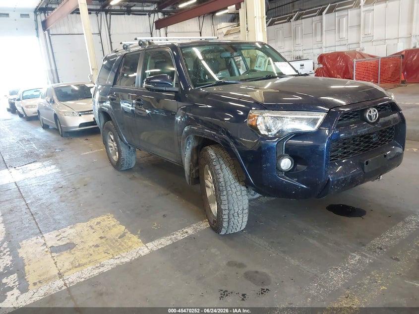 2019 Toyota 4runner VIN JTEBU5JR8K5688984 — IAAI salvage auction photo
