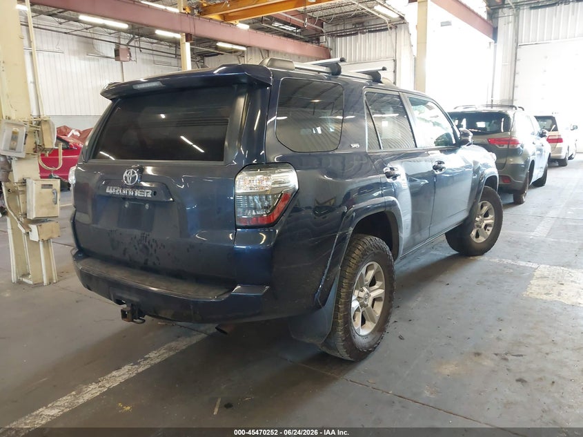 2019 Toyota 4runner VIN JTEBU5JR8K5688984 IAAI salvage auction — SIDE, Salvage (Oregon), sold $9,500 on 2026-08-20 (photo 4)