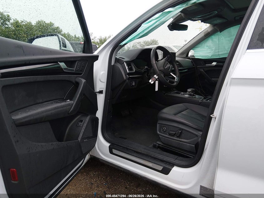 2019 Audi Q5 VIN WA1BNAFY3K2077783 IAAI salvage auction — SIDE, Clear (Indiana), sold $5,500 on 2026-07-29 (photo 5)
