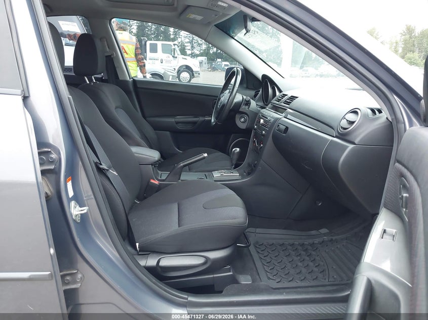 2007 Mazda 3 VIN JM1BK323471684759 IAAI salvage auction — NORMAL WEAR, Clear (Washington), sold $375 on 2026-07-08 (photo 5)