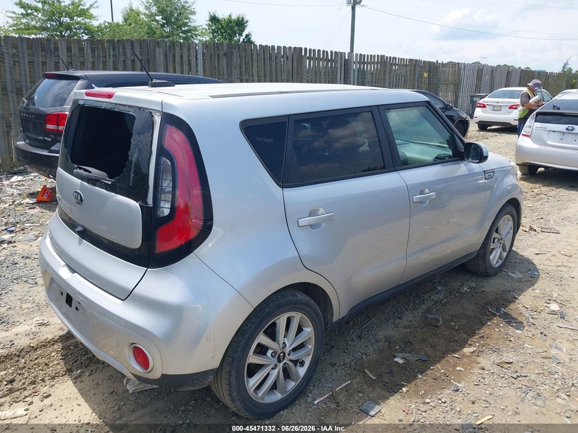 2017 Kia Soul VIN KNDJP3A59H7435775 IAAI salvage auction — NORMAL WEAR, Clear (Virginia), sold $800 on 2026-07-13 (photo 4)