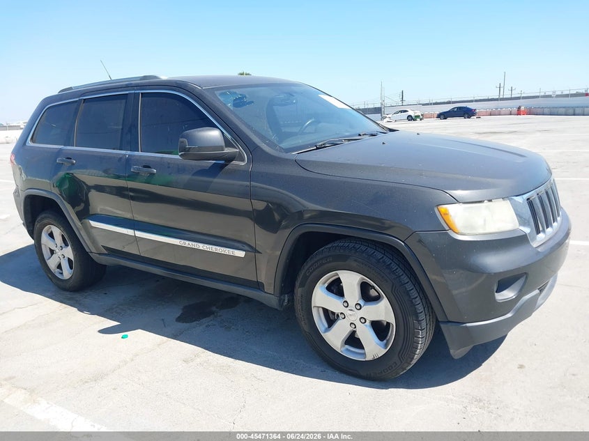 2011 Jeep Grand cherokee VIN 1J4RS4GG0BC518245 IAAI salvage auction — SIDE, Salvage (California), sold $925 on 2026-07-23 (photo 1)