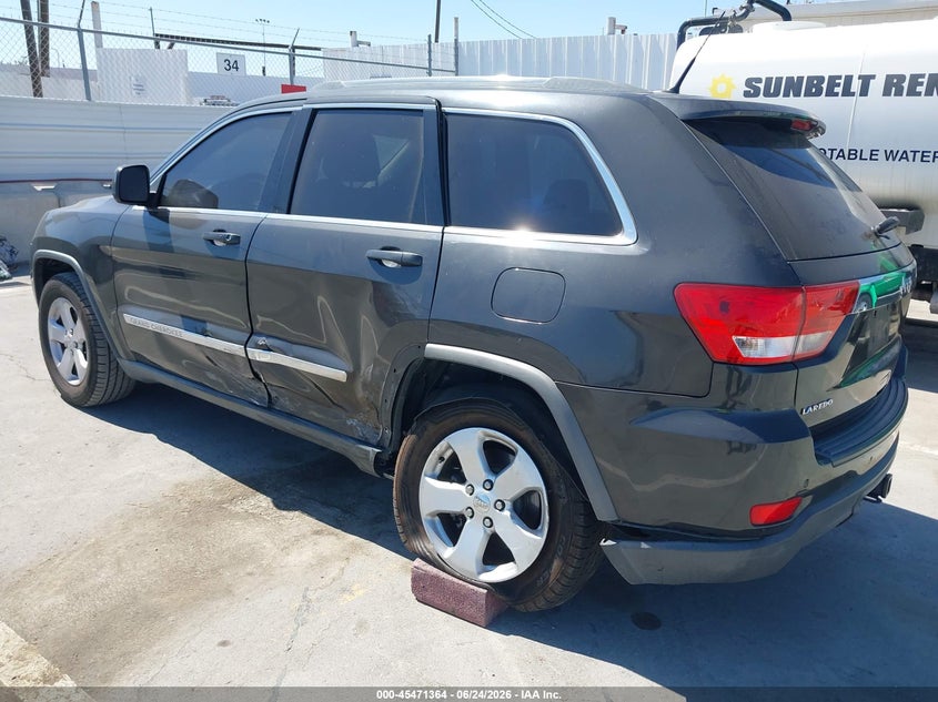 2011 Jeep Grand cherokee VIN 1J4RS4GG0BC518245 IAAI salvage auction — SIDE, Salvage (California), sold $925 on 2026-07-23 (photo 3)