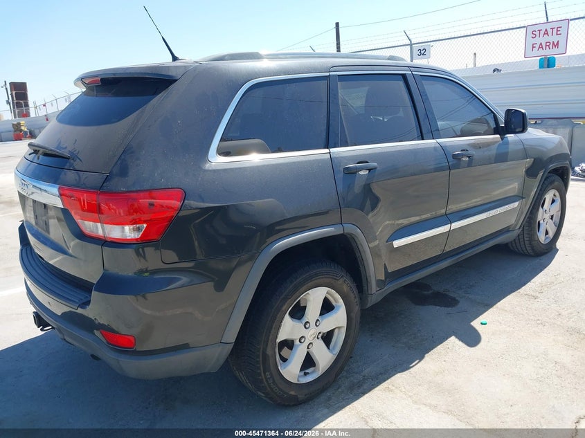 2011 Jeep Grand cherokee VIN 1J4RS4GG0BC518245 IAAI salvage auction — SIDE, Salvage (California), sold $925 on 2026-07-23 (photo 4)