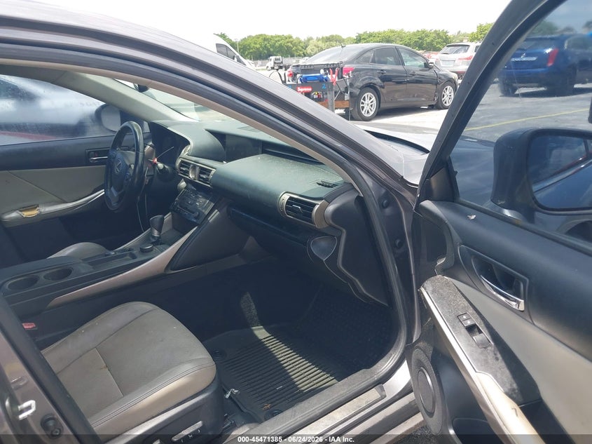 2014 Lexus Is VIN JTHBF1D23E5027789 IAAI salvage auction — NORMAL WEAR, Clear (Florida), sold $2,550 on 2026-07-30 (photo 5)