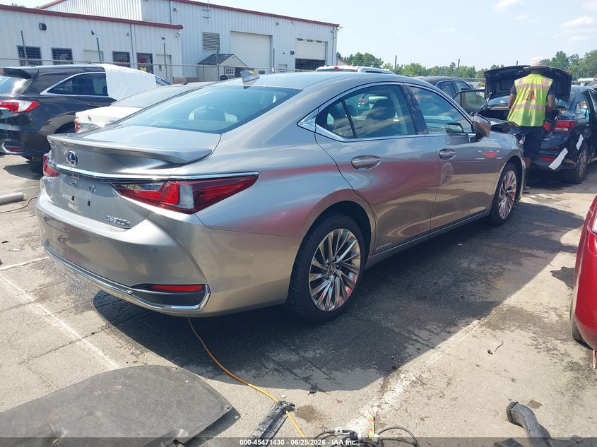 2019 Lexus ES VIN JTHB21B19K2000910 IAAI salvage auction — FRONT END, Mv-907A (New York), sold $10,300 on 2026-07-29 (photo 4)