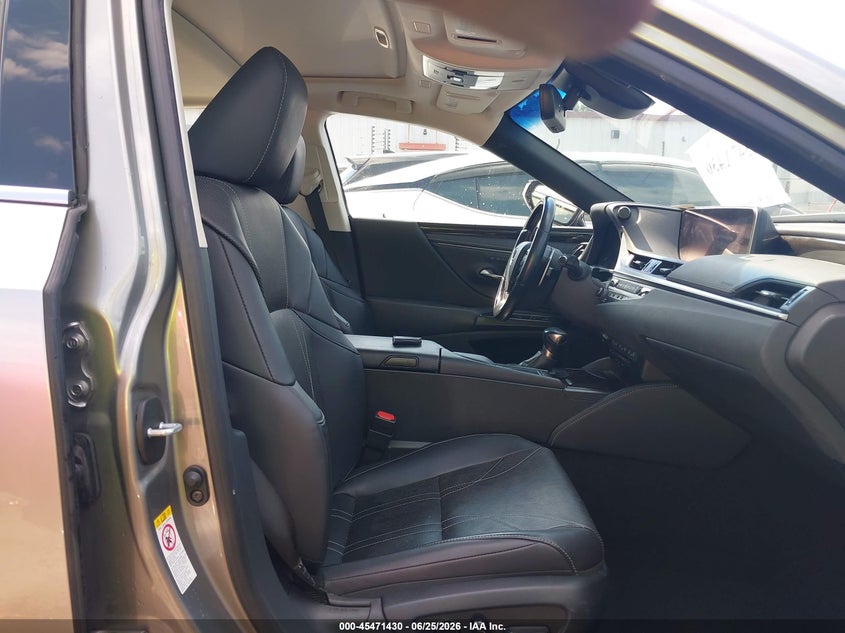 2019 Lexus ES VIN JTHB21B19K2000910 IAAI salvage auction — FRONT END, Mv-907A (New York), sold $10,300 on 2026-07-29 (photo 5)