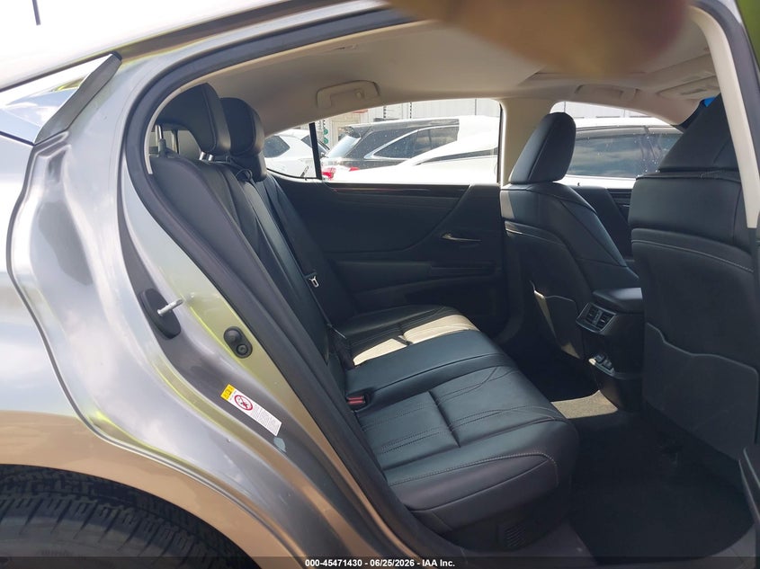 2019 Lexus ES VIN JTHB21B19K2000910 IAAI salvage auction — FRONT END, Mv-907A (New York), sold $10,300 on 2026-07-18 (photo 8)