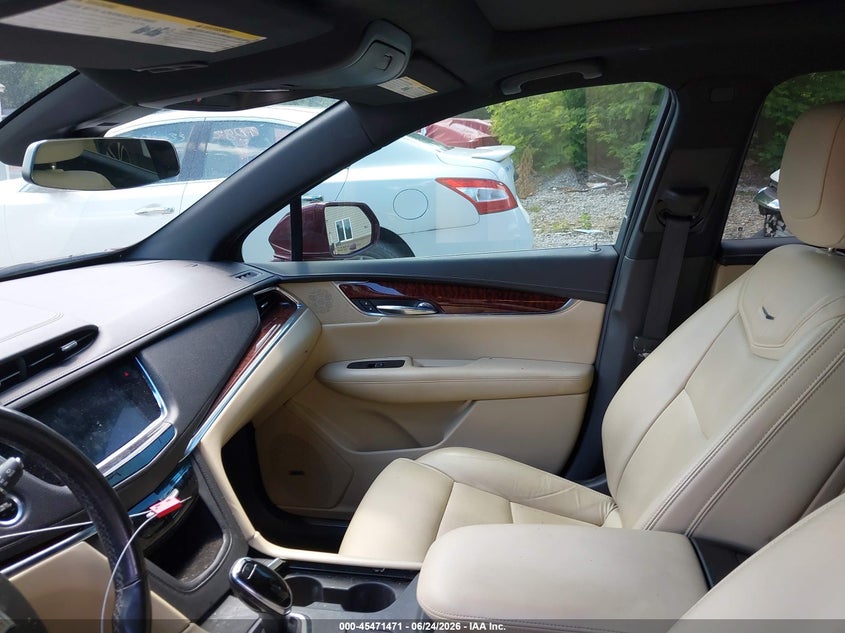 2017 Cadillac Xt5 VIN 1GYKNDRSXHZ155307 IAAI salvage auction — RIGHT FRONT, Salvage (Pennsylvania), sold $2,650 on 2026-07-22 (photo 5)