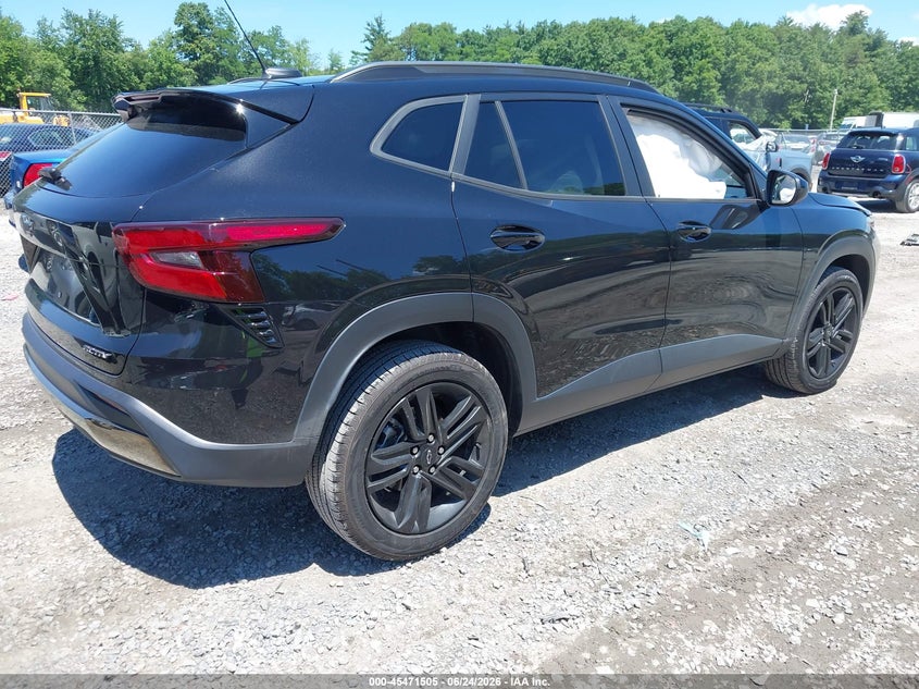 2024 Chevrolet Trax VIN KL77LKE2XRC088494 IAAI salvage auction — LEFT SIDE, Salvage Title, sold $7,000 on 2026-07-19 (photo 4)