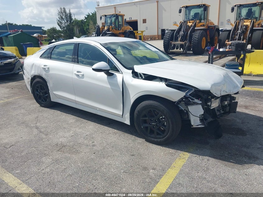2026 Kia K5 VIN KNAG24J7XT5457625 IAAI salvage auction — FRONT END, Rebuildable (Florida), sold $4,650 on 2026-07-23 (photo 1)