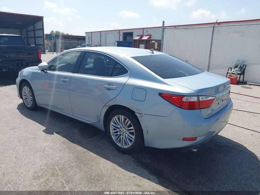 2013 Lexus ES VIN JTHBK1GG6D2000959 IAAI salvage auction — UNDERCARRIAGE, Clear (Indiana), sold $3,800 on 2026-07-30 (photo 3)