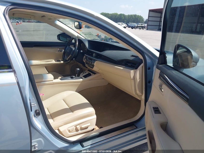 2013 Lexus ES VIN JTHBK1GG6D2000959 IAAI salvage auction — UNDERCARRIAGE, Clear (Indiana), sold $3,000 on 2026-07-23 (photo 5)