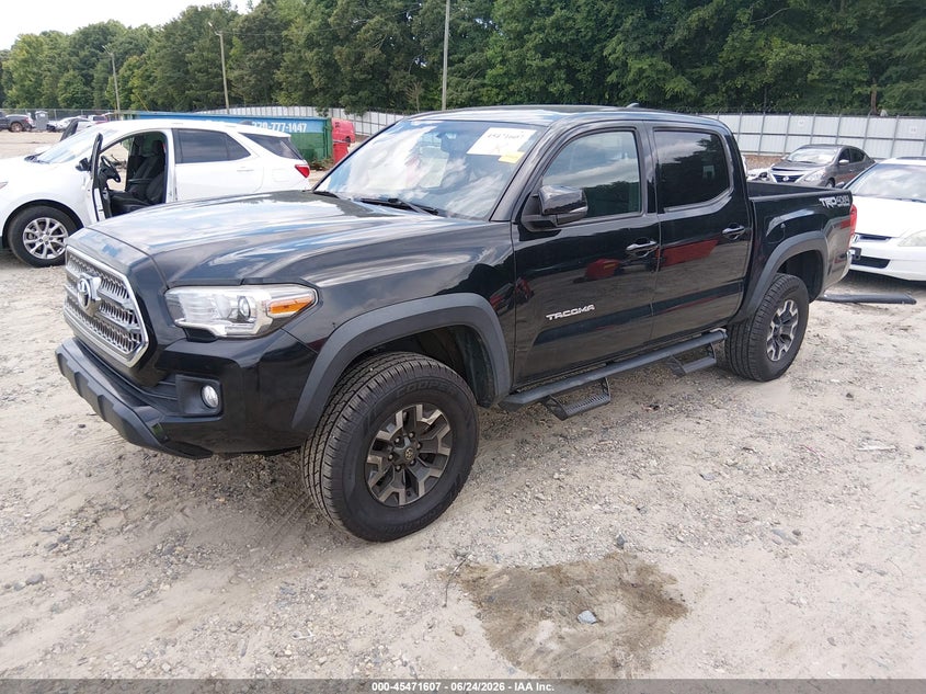 2017 Toyota Tacoma VIN 5TFCZ5AN8HX089040 IAAI salvage auction — SIDE, Salvage (Georgia), sold $10,600 on 2026-07-22 (photo 2)