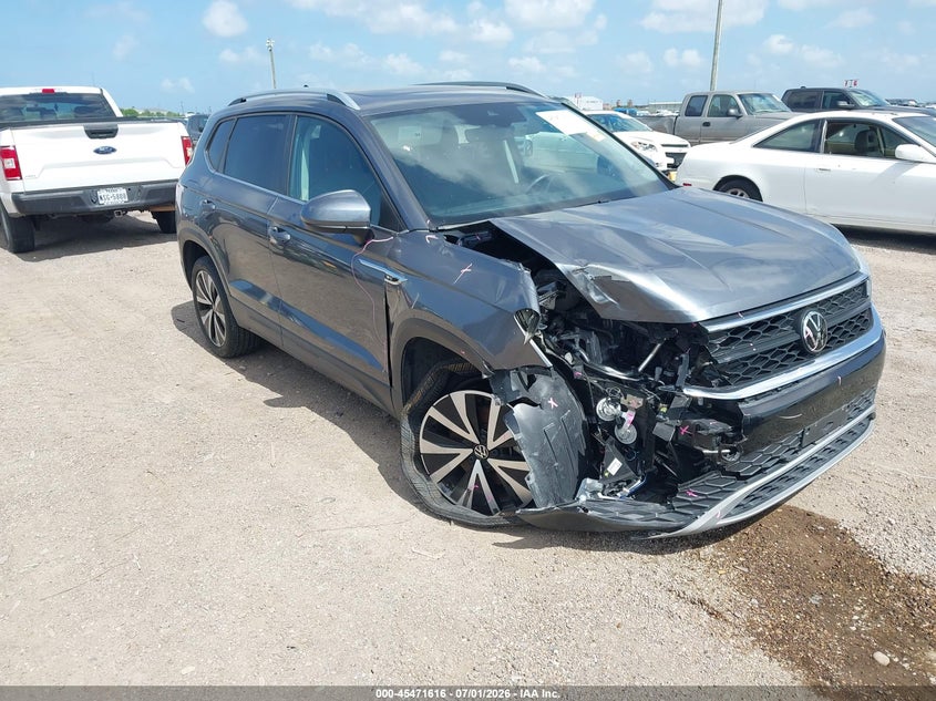 2024 Volkswagen Taos VIN 3VVEX7B28RM101596 — IAAI salvage auction photo
