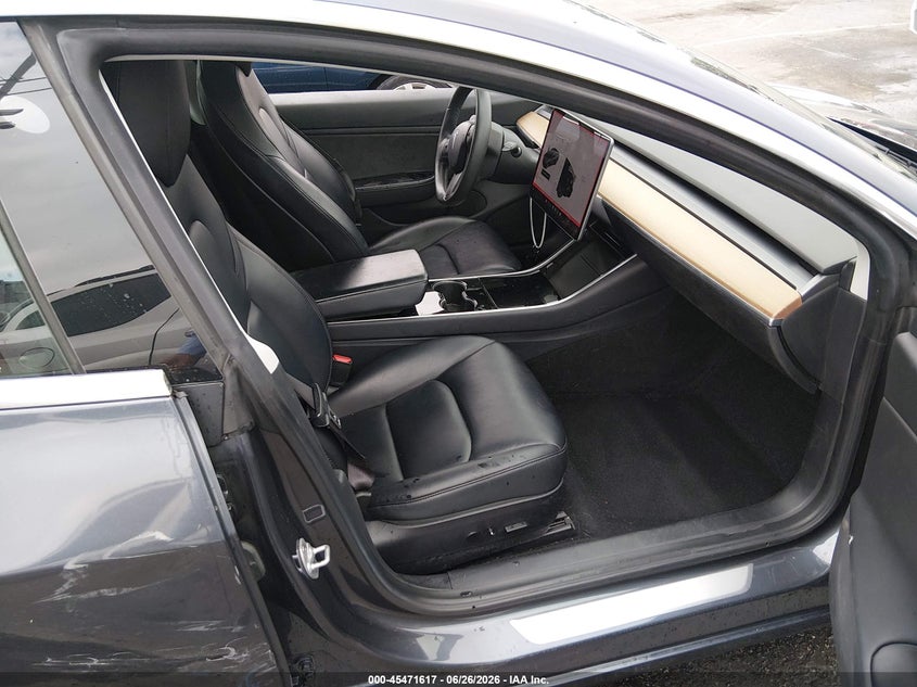 2019 Tesla Model 3 VIN 5YJ3E1EB0KF497828 IAAI salvage auction — RIGHT SIDE, Salvage (California), sold $7,900 on 2026-07-13 (photo 5)