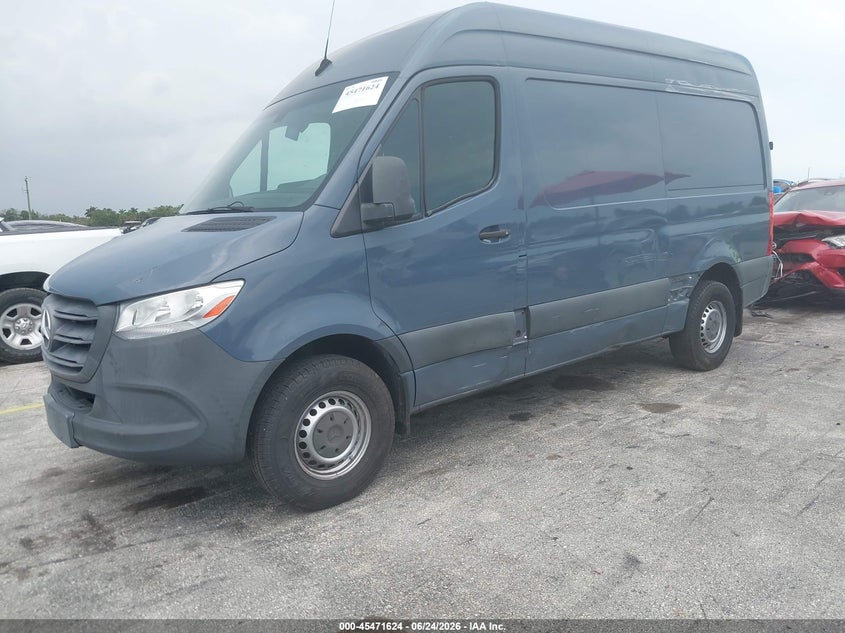 2019 Mercedes-benz Sprinter VIN WD4PF0CD2KP104615 IAAI salvage auction — LEFT & RIGHT, Clear (Florida), sold $3,600 on 2026-07-09 (photo 2)