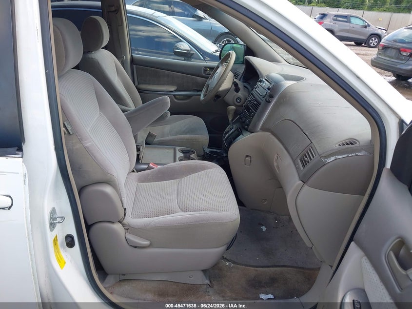 2006 Toyota Sienna VIN 5TDZA23C66S509490 IAAI salvage auction — NORMAL WEAR, Clear (Florida), sold $750 on 2026-07-16 (photo 5)