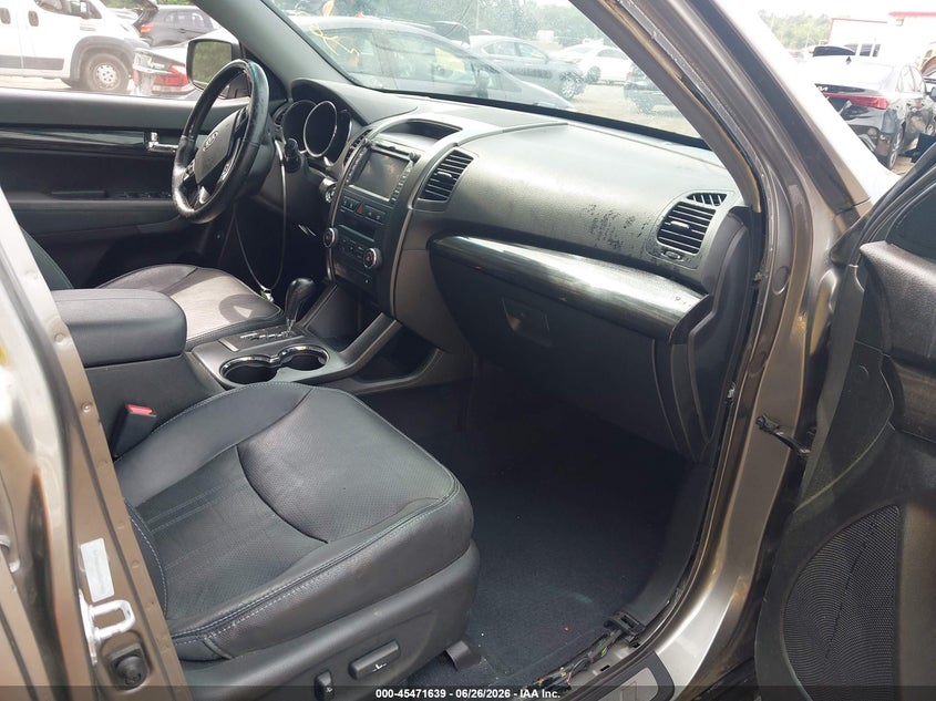 2013 Kia Sorento VIN 5XYKWDA26DG333821 IAAI salvage auction — SIDE, Salvage - Greater Than 75% (Maryland), sold $1,750 on 2026-07-15 (photo 5)