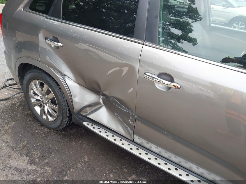 2013 Kia Sorento VIN 5XYKWDA26DG333821 IAAI salvage auction — SIDE, Salvage - Greater Than 75% (Maryland), sold $1,750 on 2026-07-15 (photo 6)