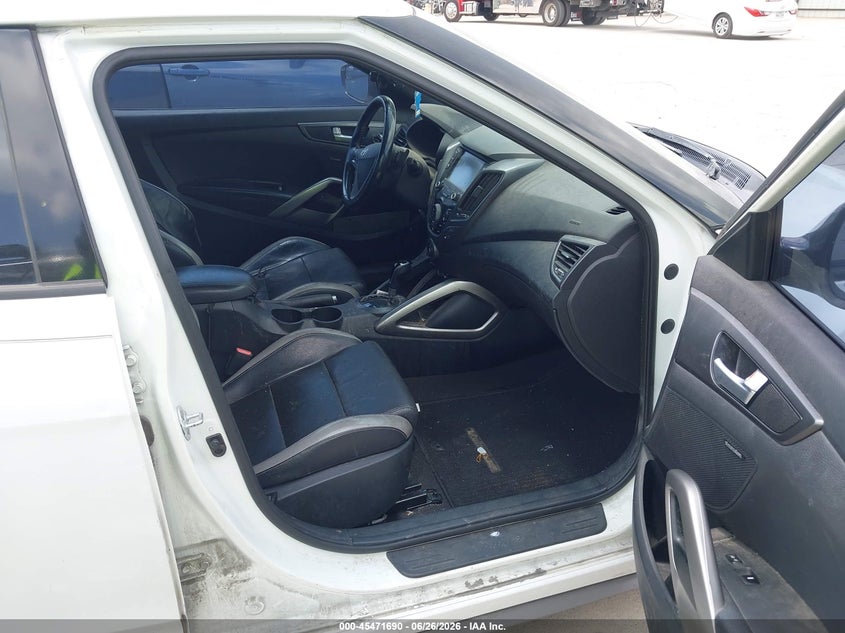 2016 Hyundai Veloster VIN KMHTC6AE1GU296596 IAAI salvage auction — FRONT END, Salvage Title, sold $25 on 2026-07-21 (photo 5)