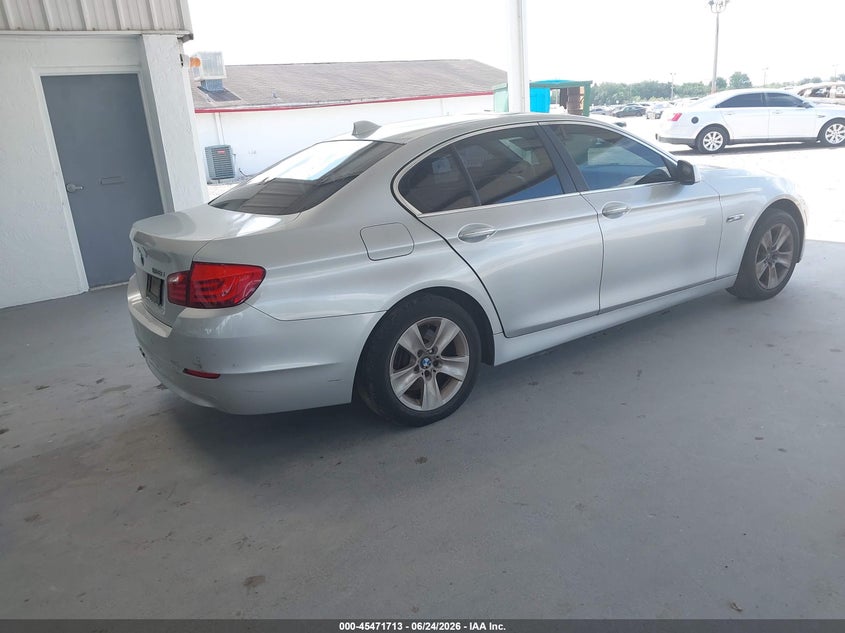 2012 BMW 5 series VIN WBAXG5C5XCDW92213 IAAI salvage auction — NORMAL WEAR, Clear (Florida), sold $225 on 2026-07-22 (photo 4)