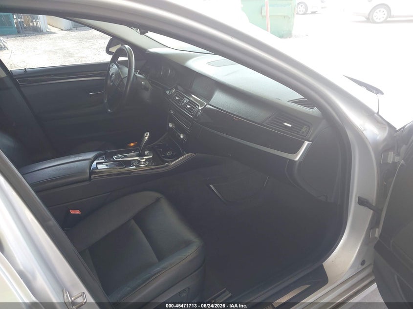 2012 BMW 5 series VIN WBAXG5C5XCDW92213 IAAI salvage auction — NORMAL WEAR, Clear (Florida), sold $225 on 2026-07-22 (photo 5)