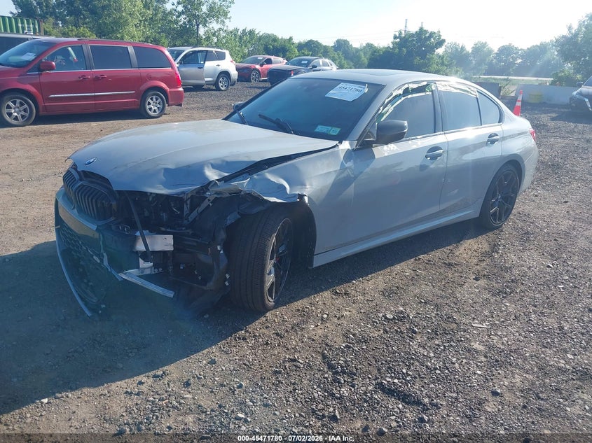 2026 BMW 3er VIN 3MW69CW03T8F92929 IAAI salvage auction — FRONT END, Wait Title, sold $21,800 on 2026-08-24 (photo 2)