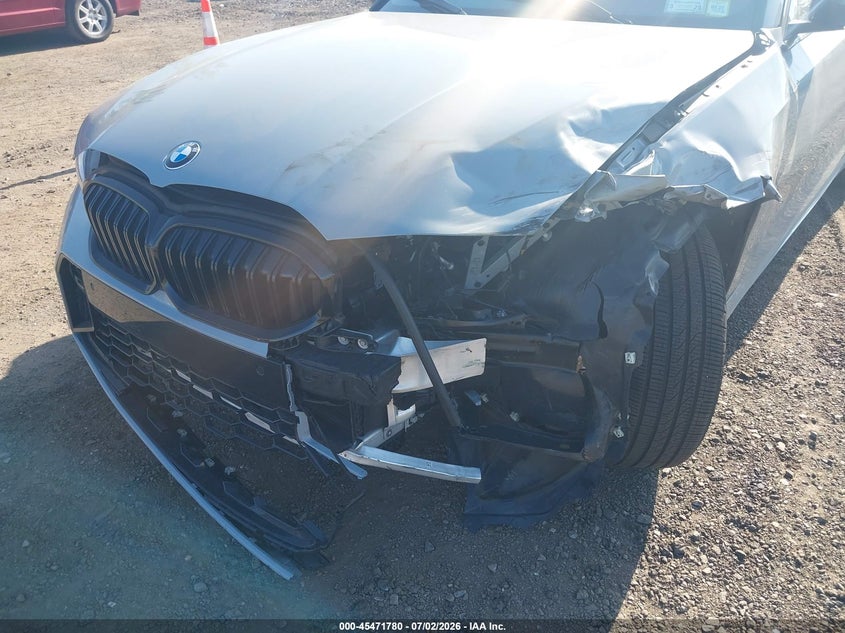 2026 BMW 3er VIN 3MW69CW03T8F92929 IAAI salvage auction — FRONT END, Wait Title, sold $21,800 on 2026-08-24 (photo 6)