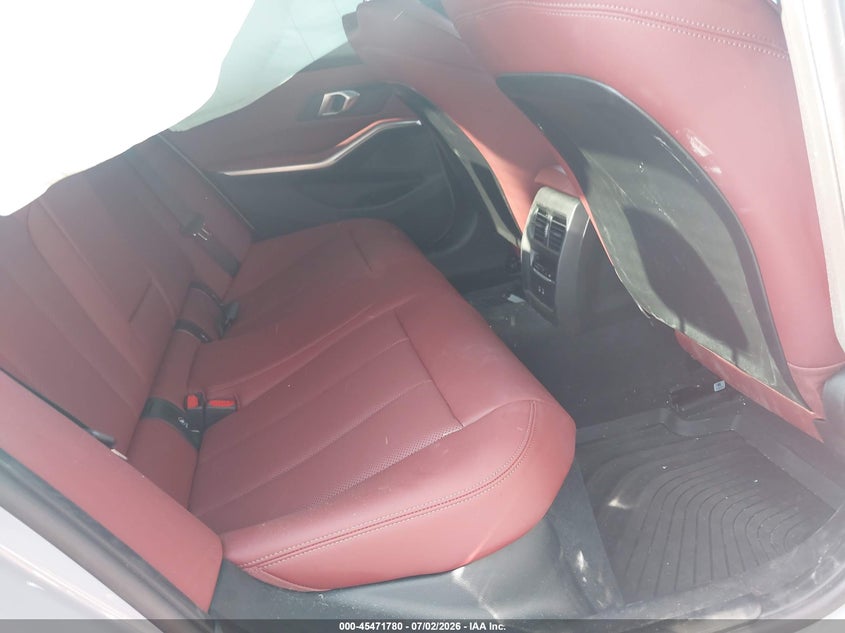 2026 BMW 3er VIN 3MW69CW03T8F92929 IAAI salvage auction — FRONT END, Wait Title, sold $21,800 on 2026-08-24 (photo 8)
