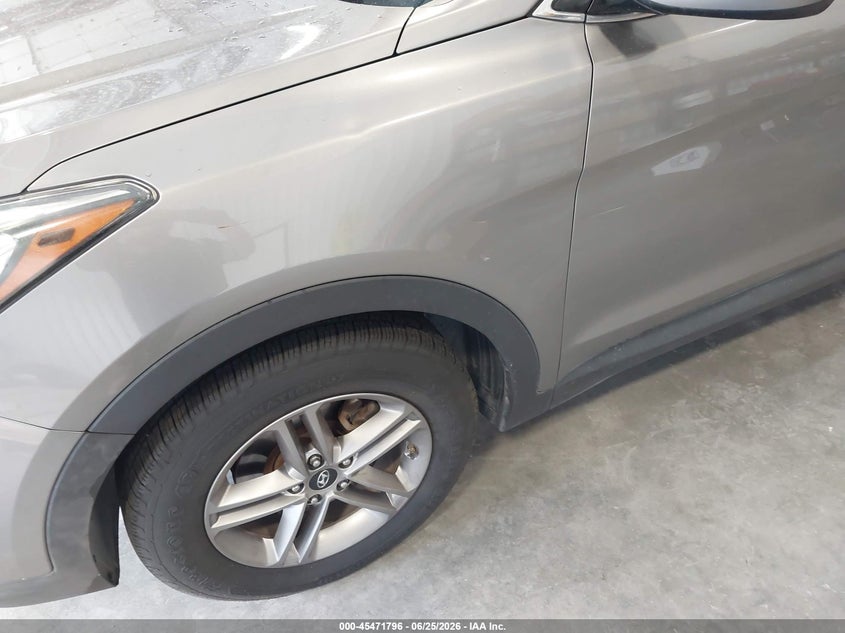 2017 Hyundai Santa fe VIN 5XYZT3LBXHG432825 IAAI salvage auction — NORMAL WEAR, Clear (Florida), sold $1,900 on 2026-07-08 (photo 6)