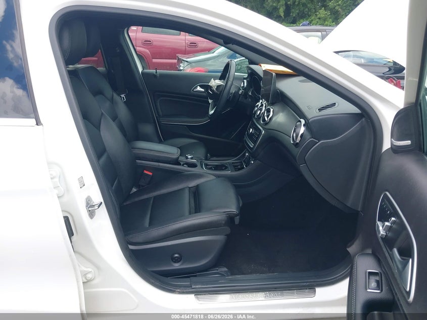 2019 Mercedes-benz Gla-klasse VIN WDCTG4GB5KJ553239 IAAI salvage auction — FRONT END, Salvage Title, sold $4,300 on 2026-08-02 (photo 5)
