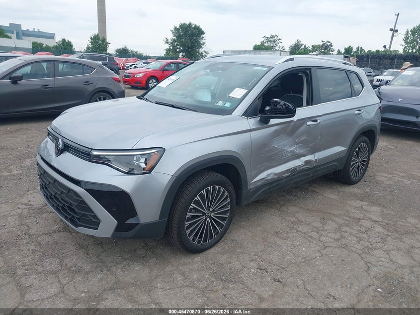 2026 Volkswagen Taos VIN 3VVSC7B21TM064462 IAAI salvage auction — SIDE, Salvage Title, sold $16,200 on 2026-07-24 (photo 2)