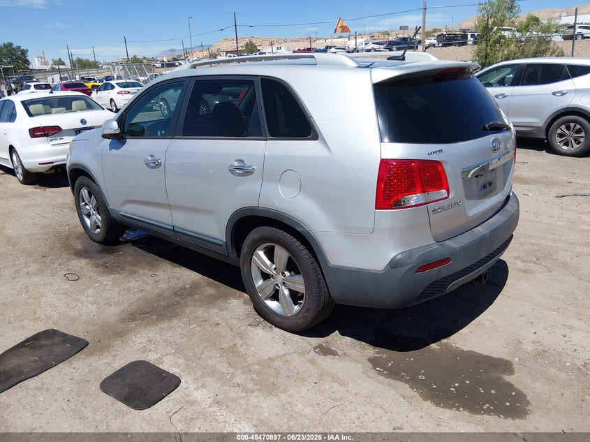 2012 Kia Sorento VIN 5XYKU4A68CG227328 IAAI salvage auction — ENGINE DAMAGE, Clear (New Mexico), sold $725 on 2026-07-29 (photo 3)