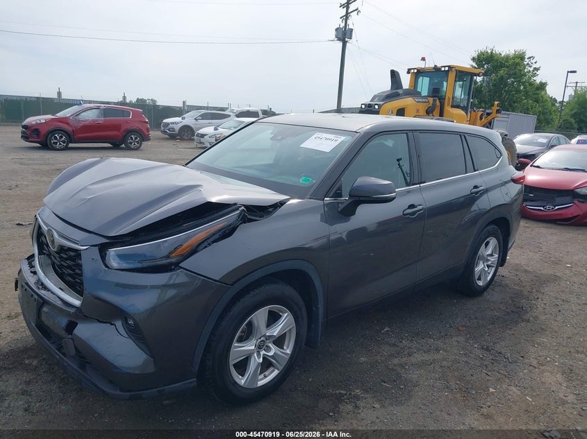 2022 Toyota Highlander VIN 5TDBZRBH2NS250317 IAAI salvage auction — FRONT END, Salvage (Virginia), sold $13,100 on 2026-07-30 (photo 2)