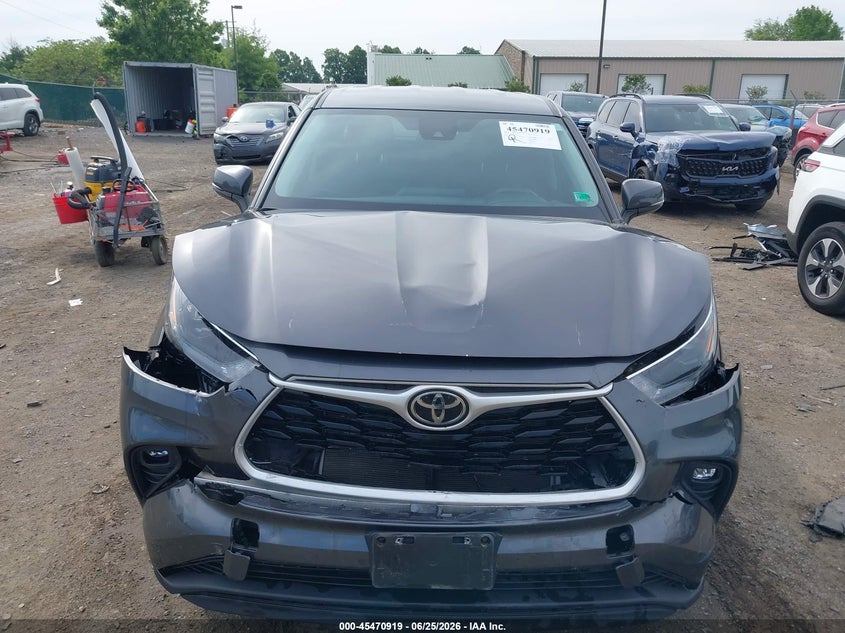 2022 Toyota Highlander VIN 5TDBZRBH2NS250317 IAAI salvage auction — FRONT END, Salvage (Virginia), sold $13,100 on 2026-07-30 (photo 6)