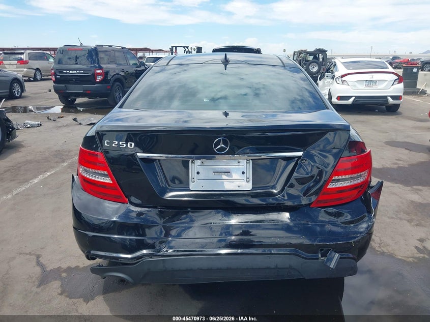 2013 Mercedes-benz C-klasse VIN WDDGJ4HB5DF956673 IAAI salvage auction — REAR END, Rebuildable (Florida), sold $825 on 2026-07-11 (photo 6)