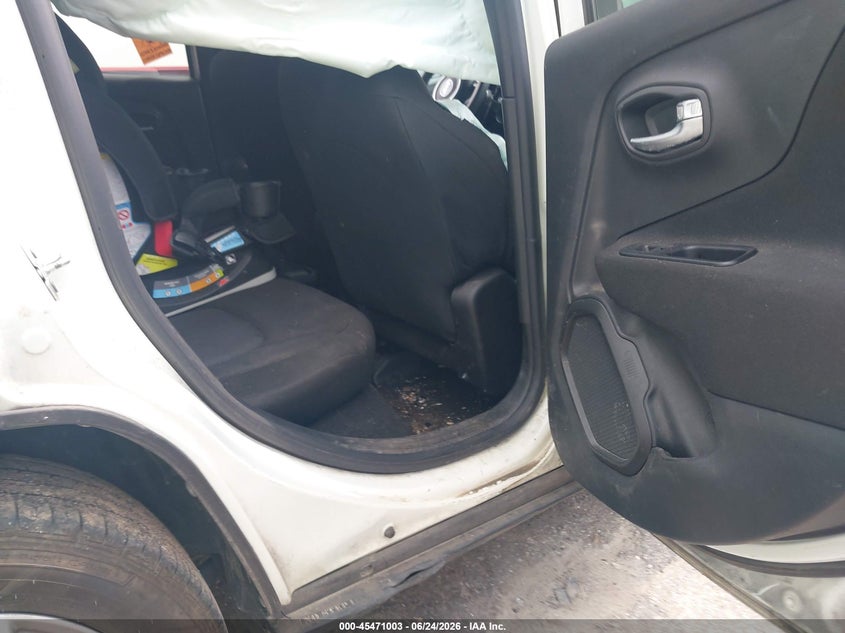 2020 Jeep Renegade VIN ZACNJAAB3LPK95082 IAAI salvage auction — RIGHT SIDE, Wait Title, sold $825 on 2026-08-19 (photo 8)