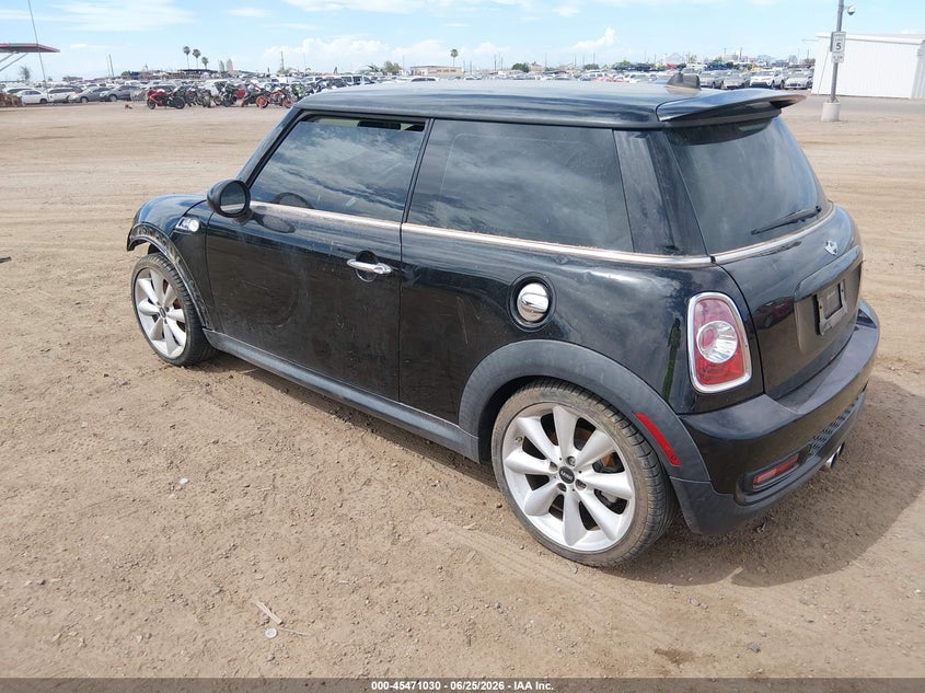 2013 Mini Hard top VIN WMWSV3C53DT389415 IAAI salvage auction — NORMAL WEAR, Clear (Arizona), sold $225 on 2026-07-28 (photo 3)
