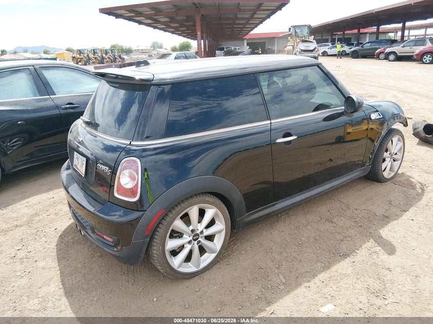 2013 Mini Hard top VIN WMWSV3C53DT389415 IAAI salvage auction — NORMAL WEAR, Clear (Arizona), sold $225 on 2026-07-28 (photo 4)