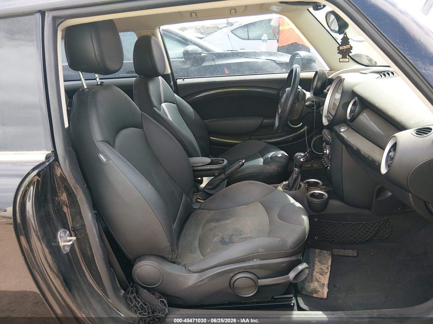 2013 Mini Hard top VIN WMWSV3C53DT389415 IAAI salvage auction — NORMAL WEAR, Clear (Arizona), sold $225 on 2026-07-28 (photo 5)
